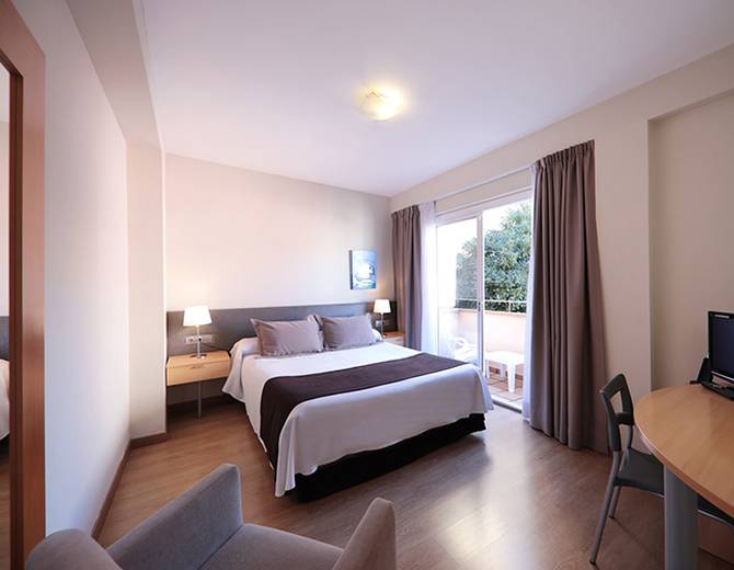 DOUBLE ROOM WITH BALCONY Hotel Sercotel Zurbaran Palma